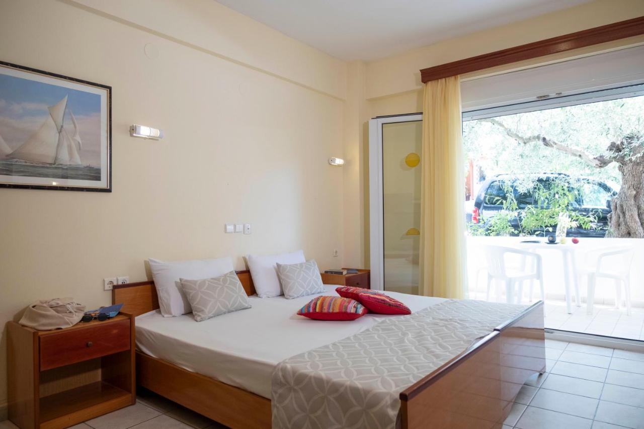 Aristides Hotel Fourka Exterior photo